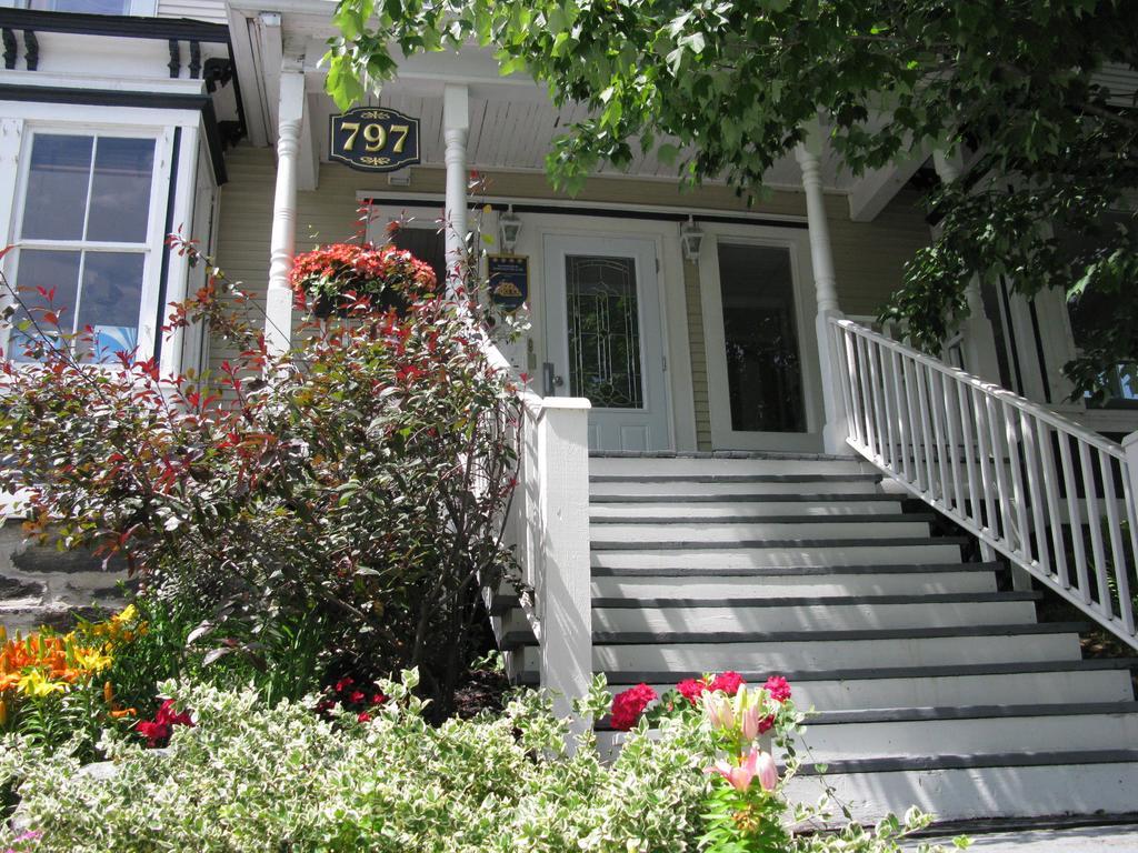 Auberge Marquis De Montcalm Σέρμπρουκ Εξωτερικό φωτογραφία