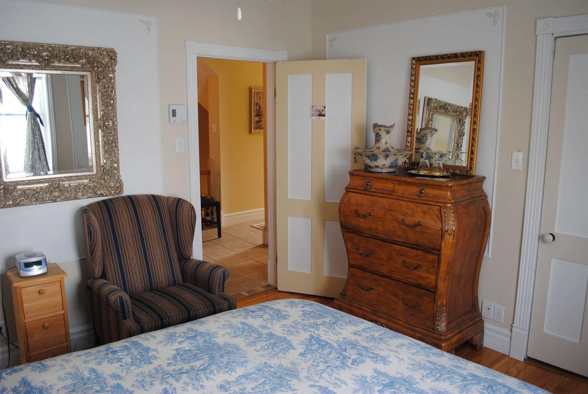 Auberge Marquis De Montcalm Σέρμπρουκ Εξωτερικό φωτογραφία